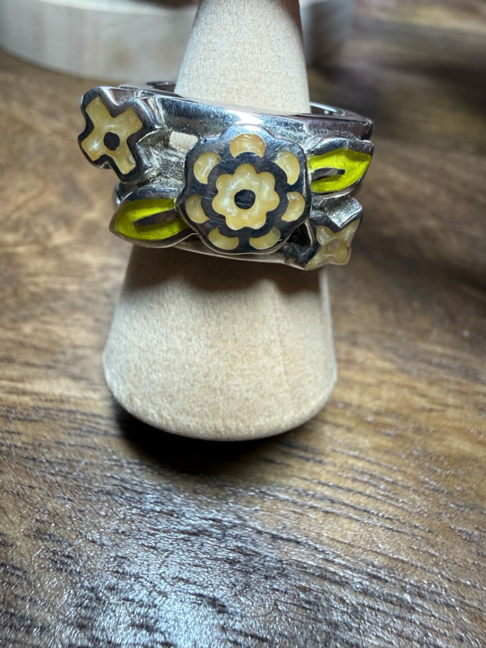 Alan K Silver Ring with Yellow Floral Enamel Accents - Picture 3 of 5
